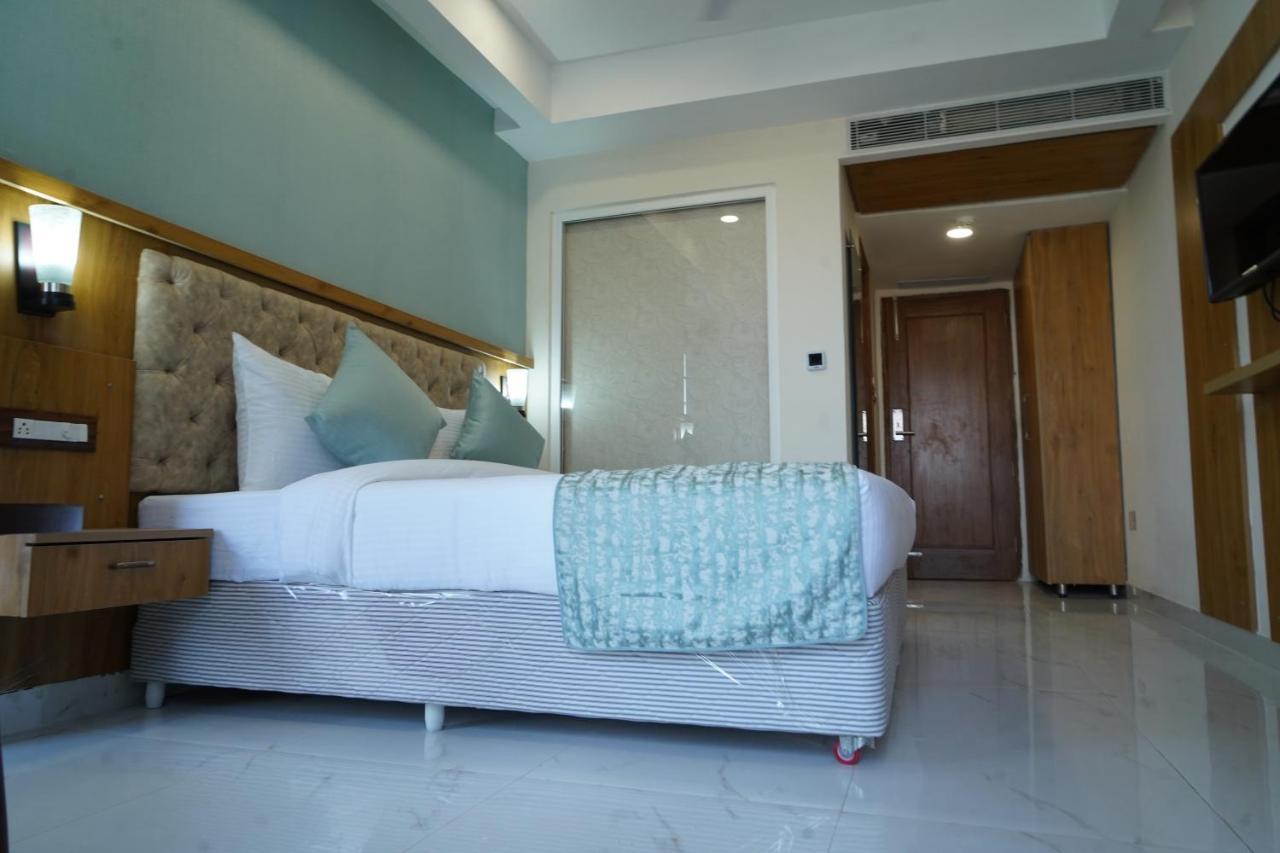Hotel Shanti Sagar Kharar Eksteriør bilde
