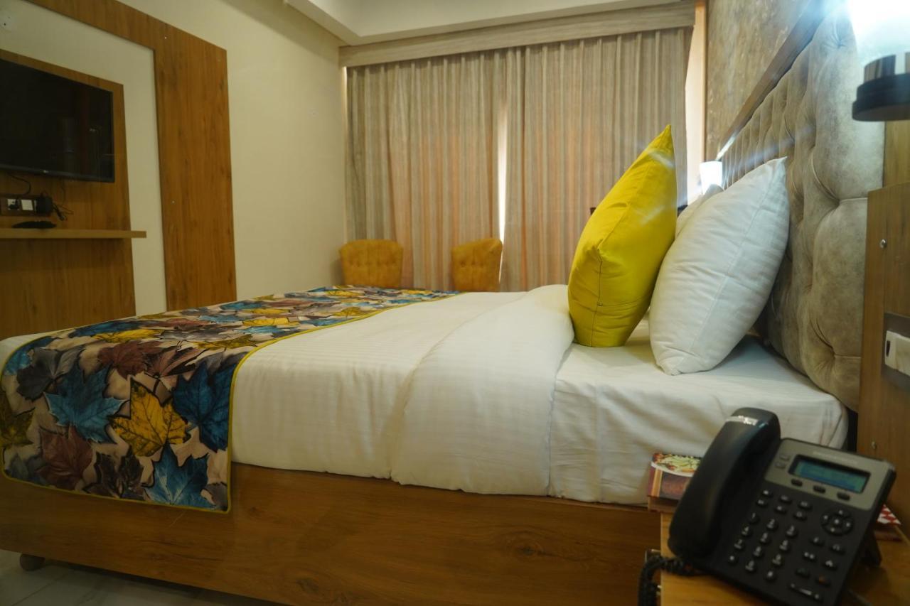 Hotel Shanti Sagar Kharar Eksteriør bilde