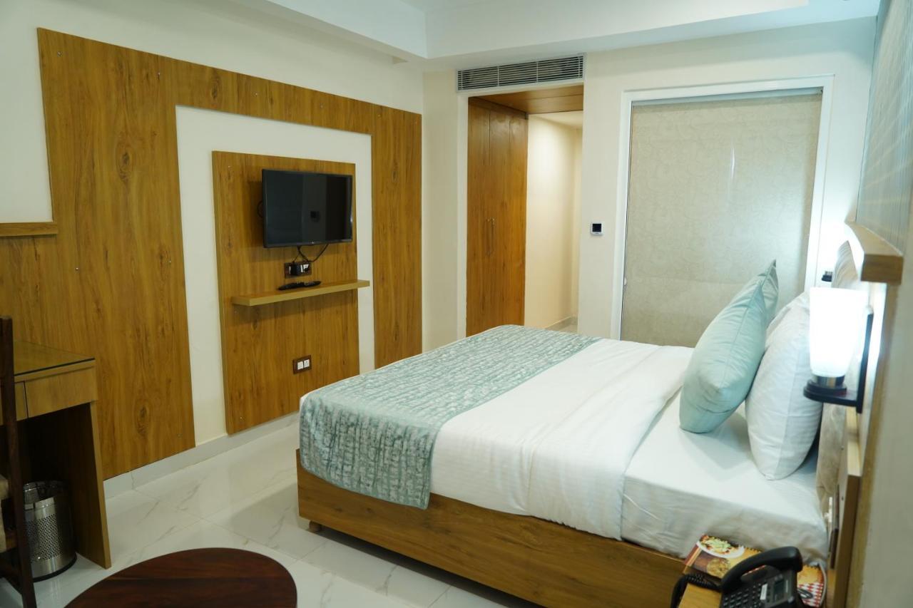 Hotel Shanti Sagar Kharar Eksteriør bilde