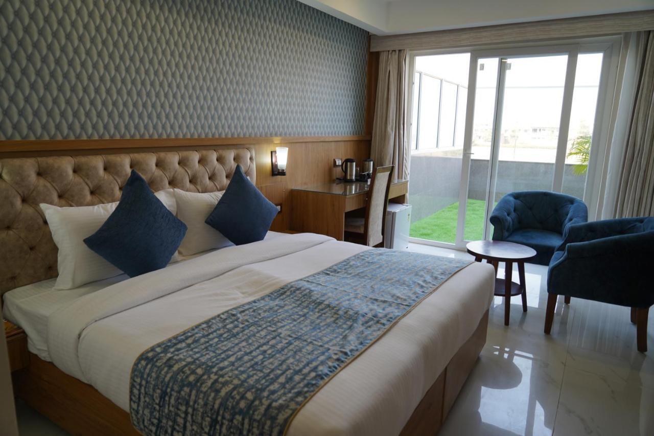 Hotel Shanti Sagar Kharar Eksteriør bilde
